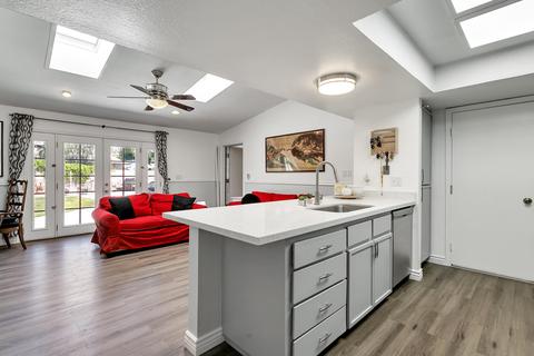 4340 E Ahwatukee Dr, Phoenix, AZ 85044 photo 3
