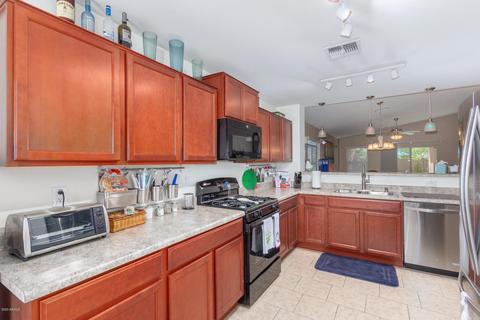 7912 S Sorrell Ln, Gilbert, AZ 85298 photo 3