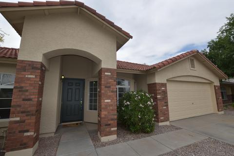 2872 E Morgan Dr, Gilbert, AZ 85295 photo 2