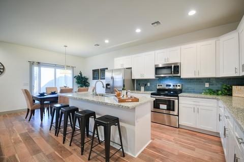 5012 S 23rd Dr, Phoenix, AZ 85041 photo 2