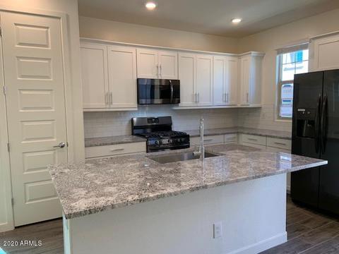 693 N Bay Dr, Gilbert, AZ 85233 photo 4