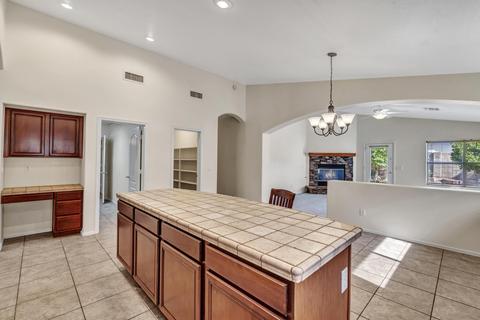 11232 E Prairie Ave, Mesa, AZ 85212 photo 6