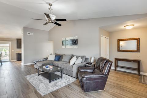 4043 E Taro Ln, Phoenix, AZ 85050 photo 6