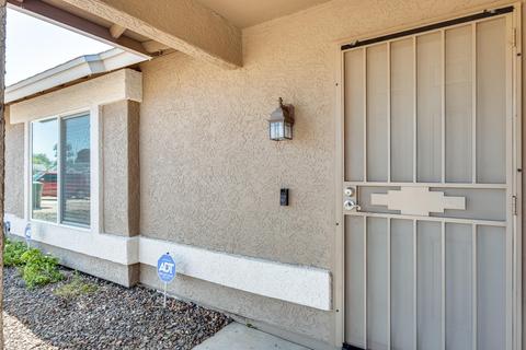 4043 E Taro Ln, Phoenix, AZ 85050 photo 4
