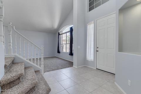 231 E Betsy Ct, Gilbert, AZ 85296 photo 2