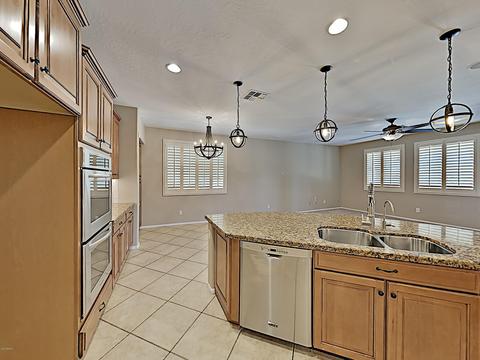570 E Raven Ct, Gilbert, AZ 85297 photo 7