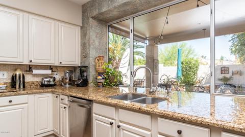 3320 E Desert Flower Ln, Phoenix, AZ 85044 photo 19