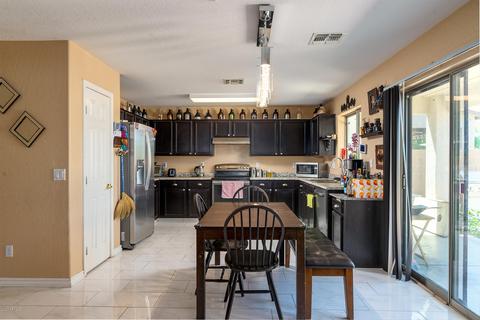 1718 E Branham Ln, Phoenix, AZ 85042 photo 6