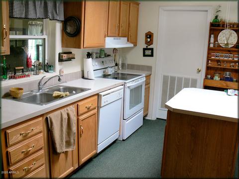 2170 Lone Star Dr, Overgaard, AZ 85933 photo 5