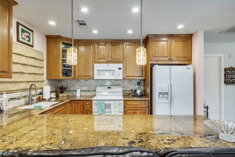 2407 W Winchcomb Dr, Phoenix, AZ 85023 photo 16