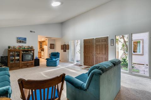 2407 W Winchcomb Dr, Phoenix, AZ 85023 photo 12