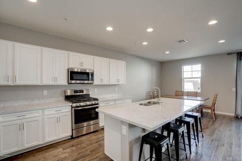 9751 E Kinetic Dr, Mesa, AZ 85212 photo 4