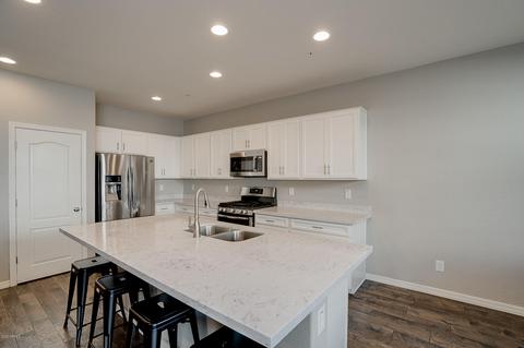 9751 E Kinetic Dr, Mesa, AZ 85212 photo 5