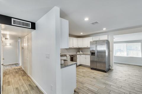3802 E Winchcomb Dr, Phoenix, AZ 85032 photo 10