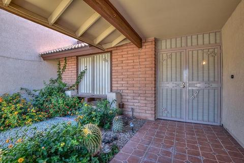 12021 S Eagleman Dr, Phoenix, AZ 85044 photo 2