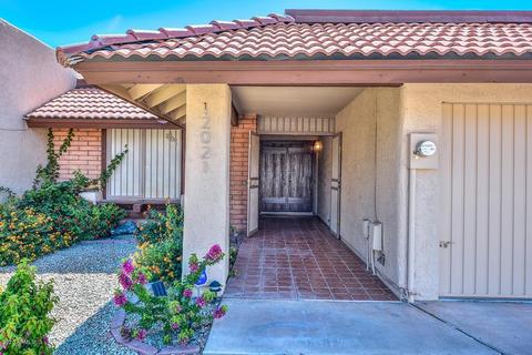 12021 S Eagleman Dr, Phoenix, AZ 85044 photo 1
