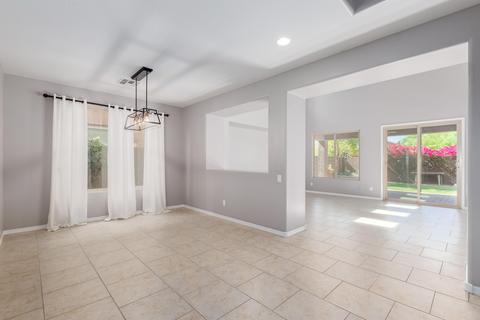 3823 E Half Hitch Pl, Phoenix, AZ 85050 photo 5
