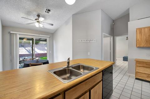 1621 E Beverly Ln, Phoenix, AZ 85022 photo 9