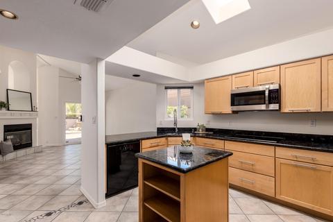 1639 E Waltann Ln, Phoenix, AZ 85022 photo 7