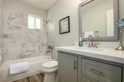 2225 E Laurel Ln, Phoenix, AZ 85028 photo 12