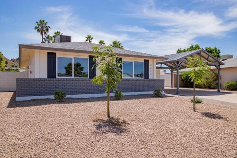 2225 E Laurel Ln, Phoenix, AZ 85028 photo 2