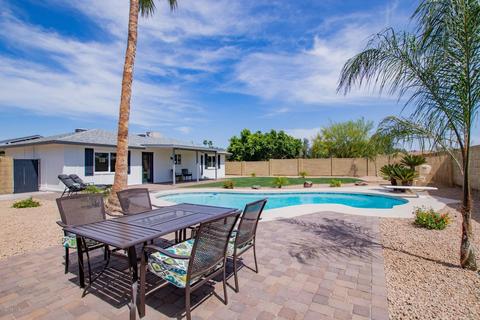 2225 E Laurel Ln, Phoenix, AZ 85028 photo 25