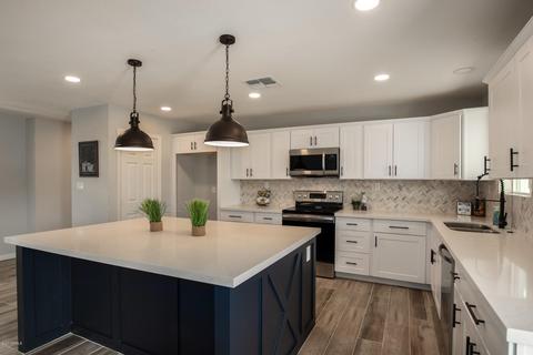 2225 E Laurel Ln, Phoenix, AZ 85028 photo 9