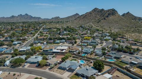 2225 E Laurel Ln, Phoenix, AZ 85028 photo 30