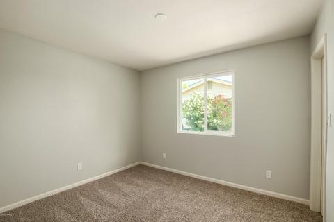 2225 E Laurel Ln, Phoenix, AZ 85028 photo 11