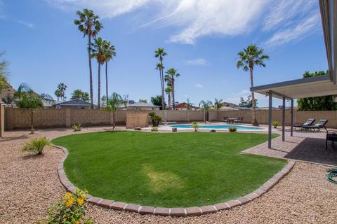 2225 E Laurel Ln, Phoenix, AZ 85028 photo 22