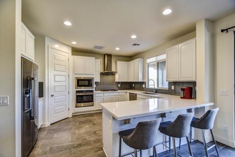 534 E Pasaro Dr, Phoenix, AZ 85085 photo 14