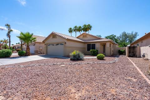1652 S Oak St, Gilbert, AZ 85233 photo 2