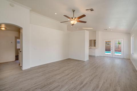 1652 S Oak St, Gilbert, AZ 85233 photo 4