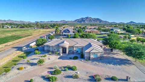 17933 E Sanoque Blvd, Gilbert, AZ 85298 photo 4