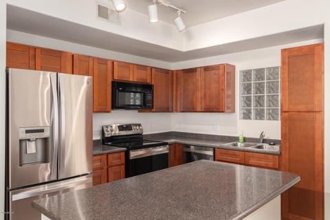909 E Camelback Rd #2017, Phoenix, AZ 85014 photo 2
