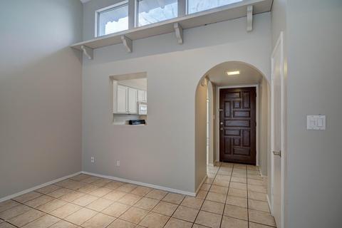 832 E Orange Dr, Phoenix, AZ 85014 photo 5