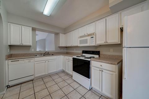 832 E Orange Dr, Phoenix, AZ 85014 photo 9