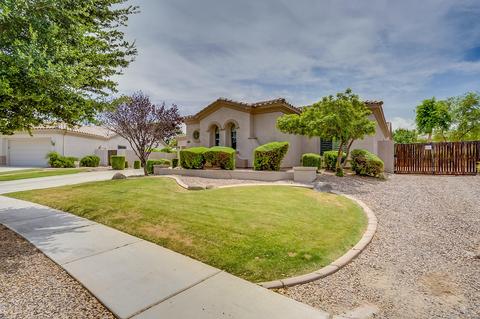4557 E Desperado Rd, Gilbert, AZ 85297 photo 2