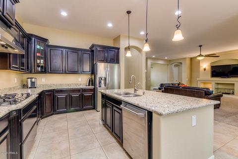 2464 E Tiffany Way, Gilbert, AZ 85298 photo 3