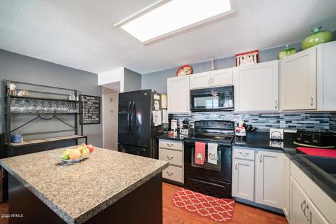 4034 E Pinto Ln, Phoenix, AZ 85050 photo 8
