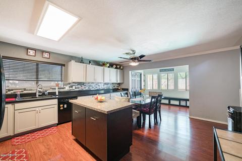 4034 E Pinto Ln, Phoenix, AZ 85050 photo 10
