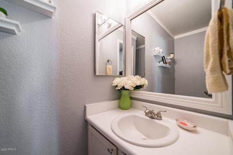 4034 E Pinto Ln, Phoenix, AZ 85050 photo 21