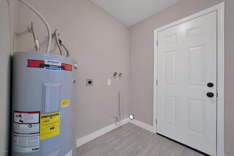 409 E Desert Dr, Phoenix, AZ 85042 photo 12