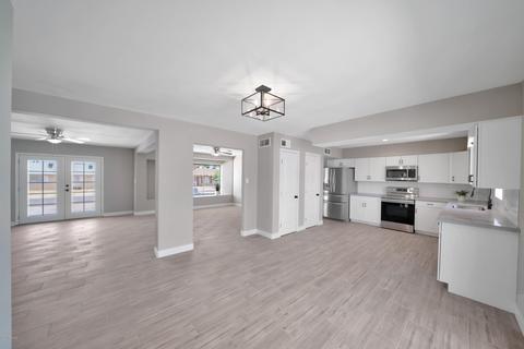 409 E Desert Dr, Phoenix, AZ 85042 photo 7