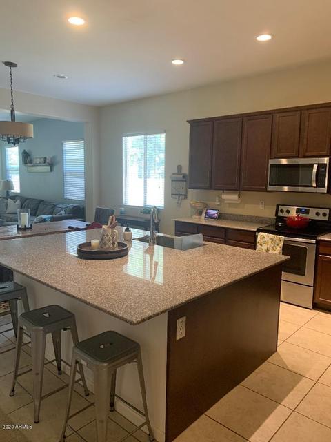 167 N Abalone Dr, Gilbert, AZ 85233 photo 3