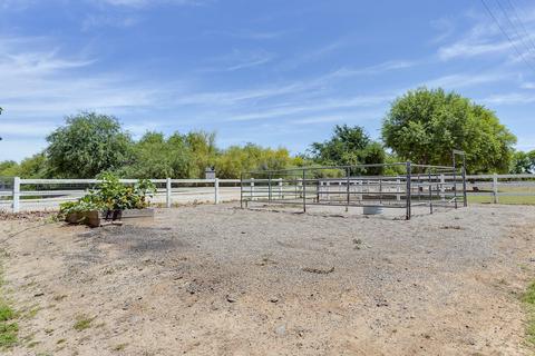 2530 E Vaughn Ct, Gilbert, AZ 85234 photo 56