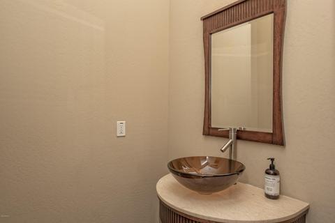 3706 E Cat Balue Dr, Phoenix, AZ 85050 photo 17