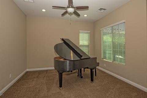 3706 E Cat Balue Dr, Phoenix, AZ 85050 photo 9