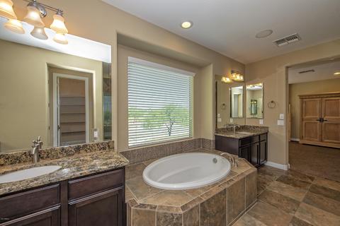 3706 E Cat Balue Dr, Phoenix, AZ 85050 photo 25