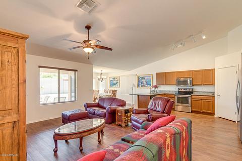 1575 S Apache Dr, Apache Junction, AZ 85120 photo 3